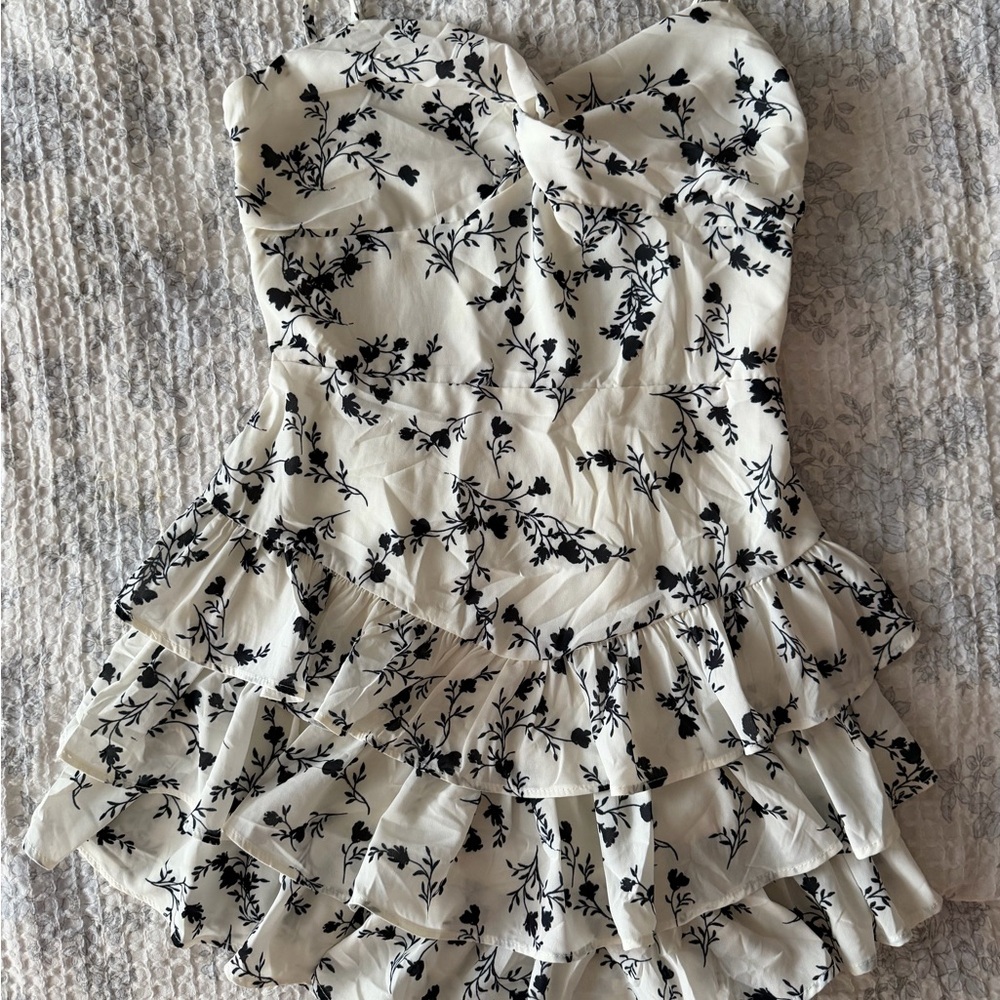 Forever 21- Black and Cream